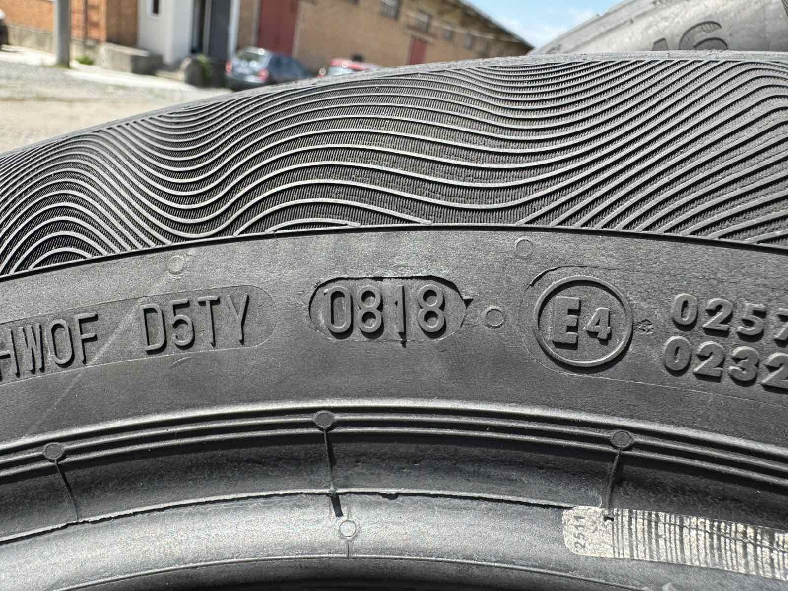 Пара літніх шин Continental ContiPremiumContact ⁵ 205/55 R16