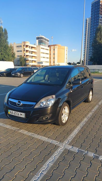 Opel Zafira B Family --7 місне авто в максимальній комплектації Enjoy+