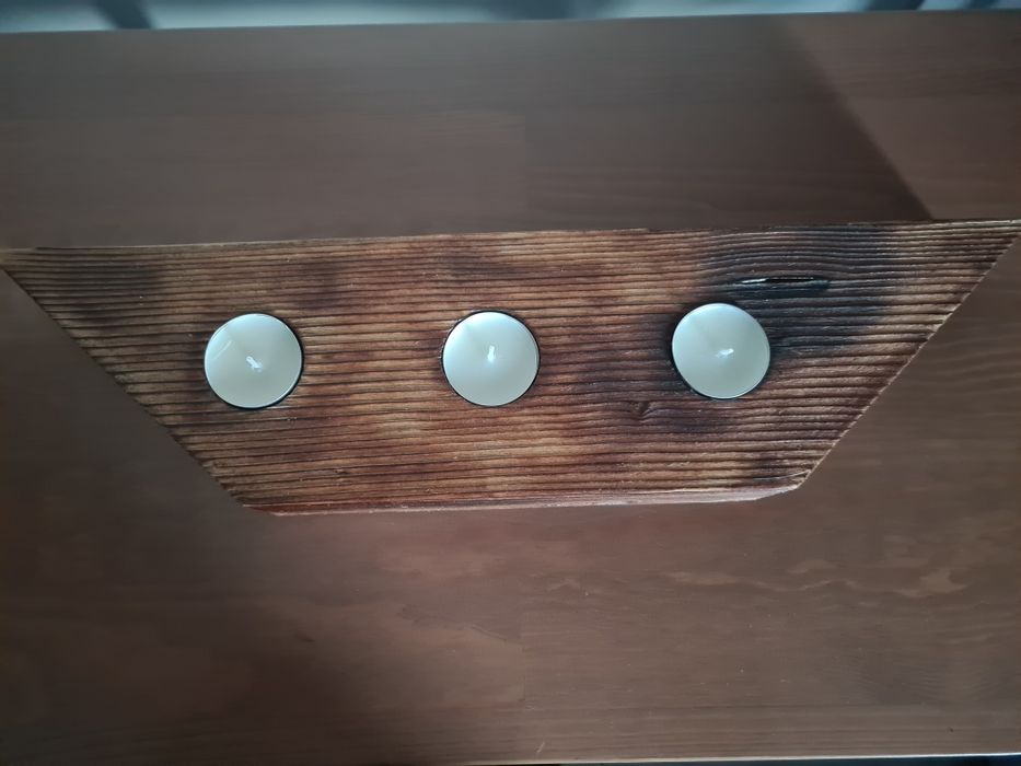 Drewniany świecznik wykokany ręcznie, podstawka naTealight