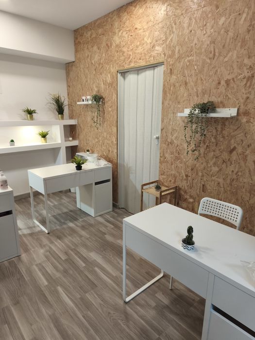 Aluga-se Mesa trabalho manicure