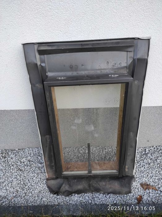 Wyłaz dachowy z demontażu