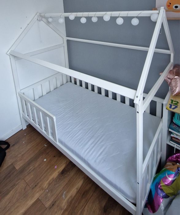 Łóżeczko "domek" dla dziecka 80x160