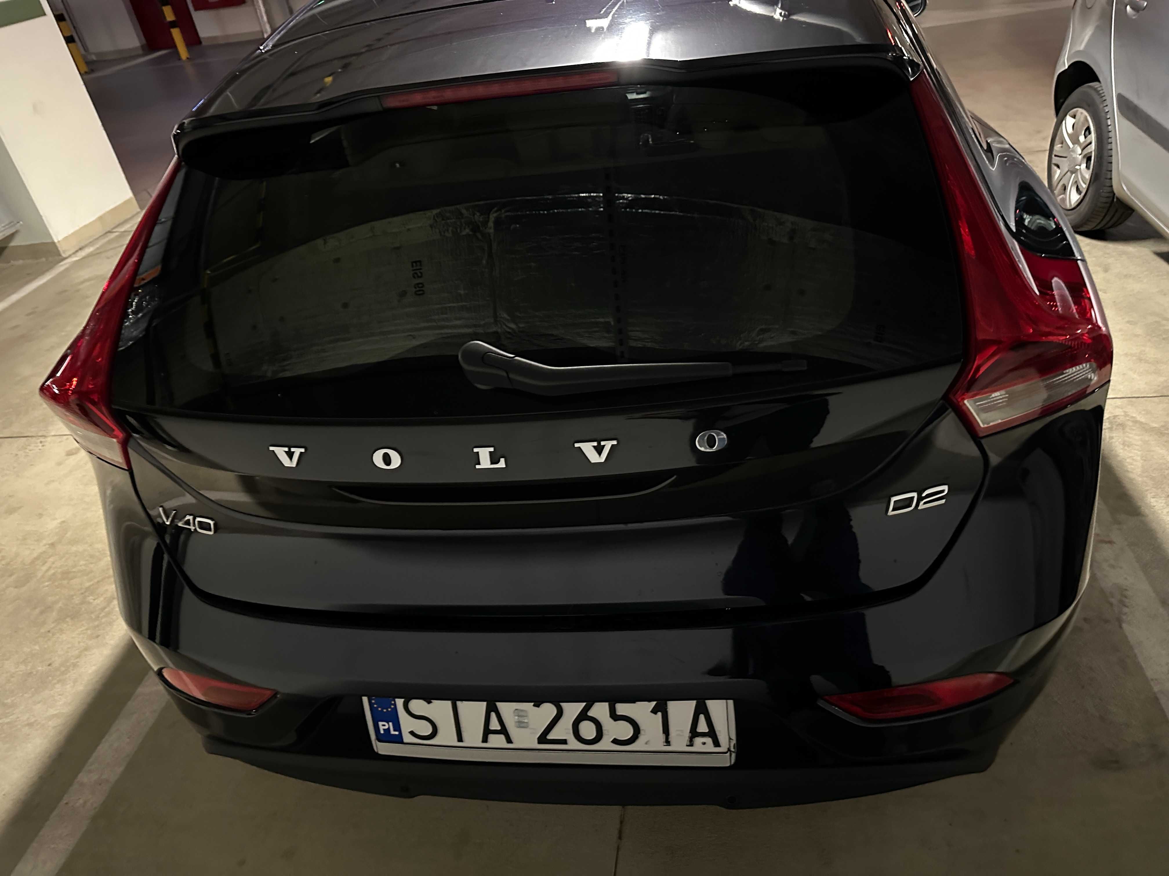 Volvo V40 w świetnym stanie, serwisowany na bieżąco, skóra, 2 kpl opon