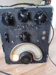 Urządzenie Oscylator wszystkich fal firmy  AVO Sp. Londyn z 1943 roku.