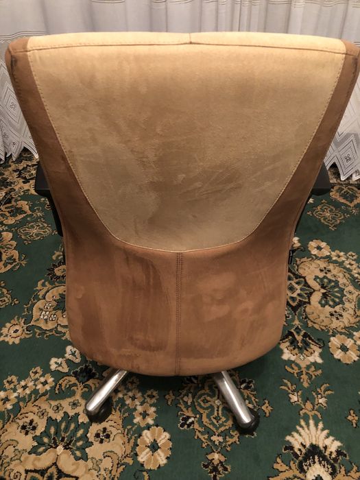 Стілець офісний, компʼютерний