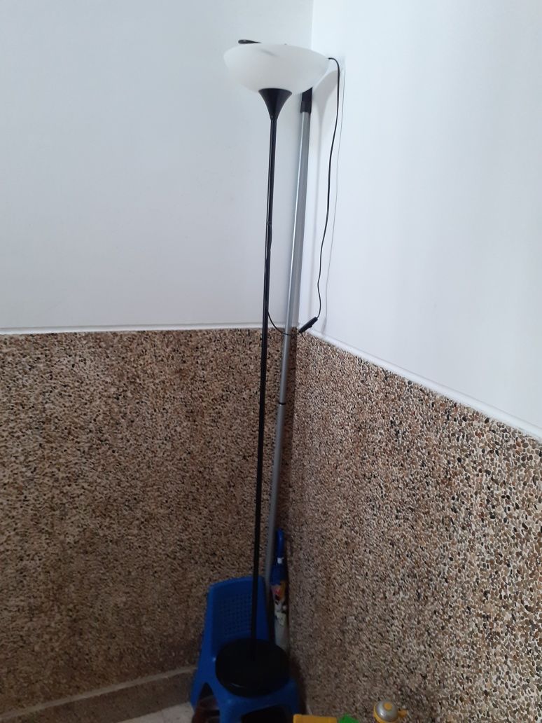 Vendo candeeiro alto de sala