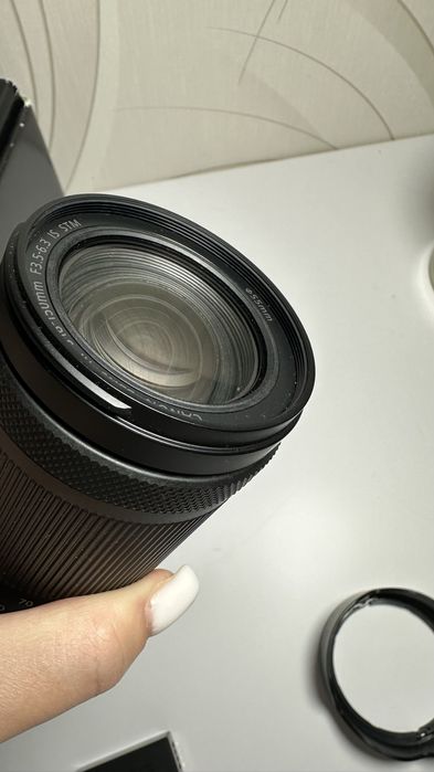 Продам Canon R10 с объективом RF-S 18–150 мм