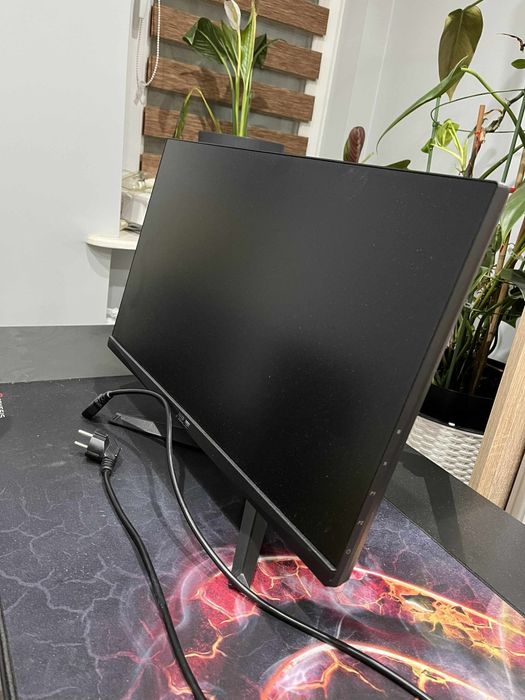 Monitor + myszka + klawiatura !