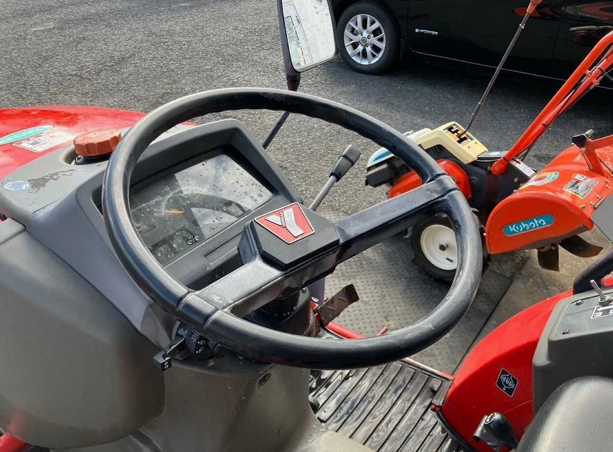 Traktor Yanmar F200S 4X4 - 20 KM
