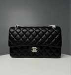 Сумка Chanel Black Lambskin Jumbo Classic