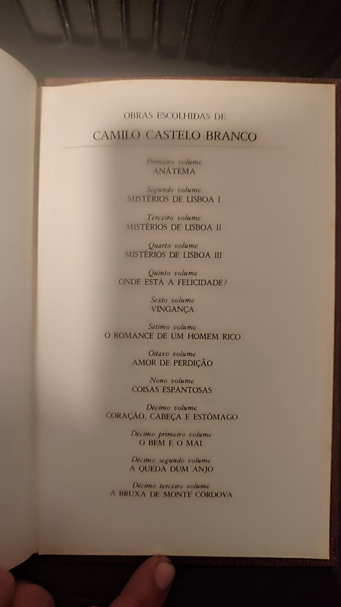 Colecção Livros antigos ( Eça de Queiroz , Camilo Castelo Branco, etc)