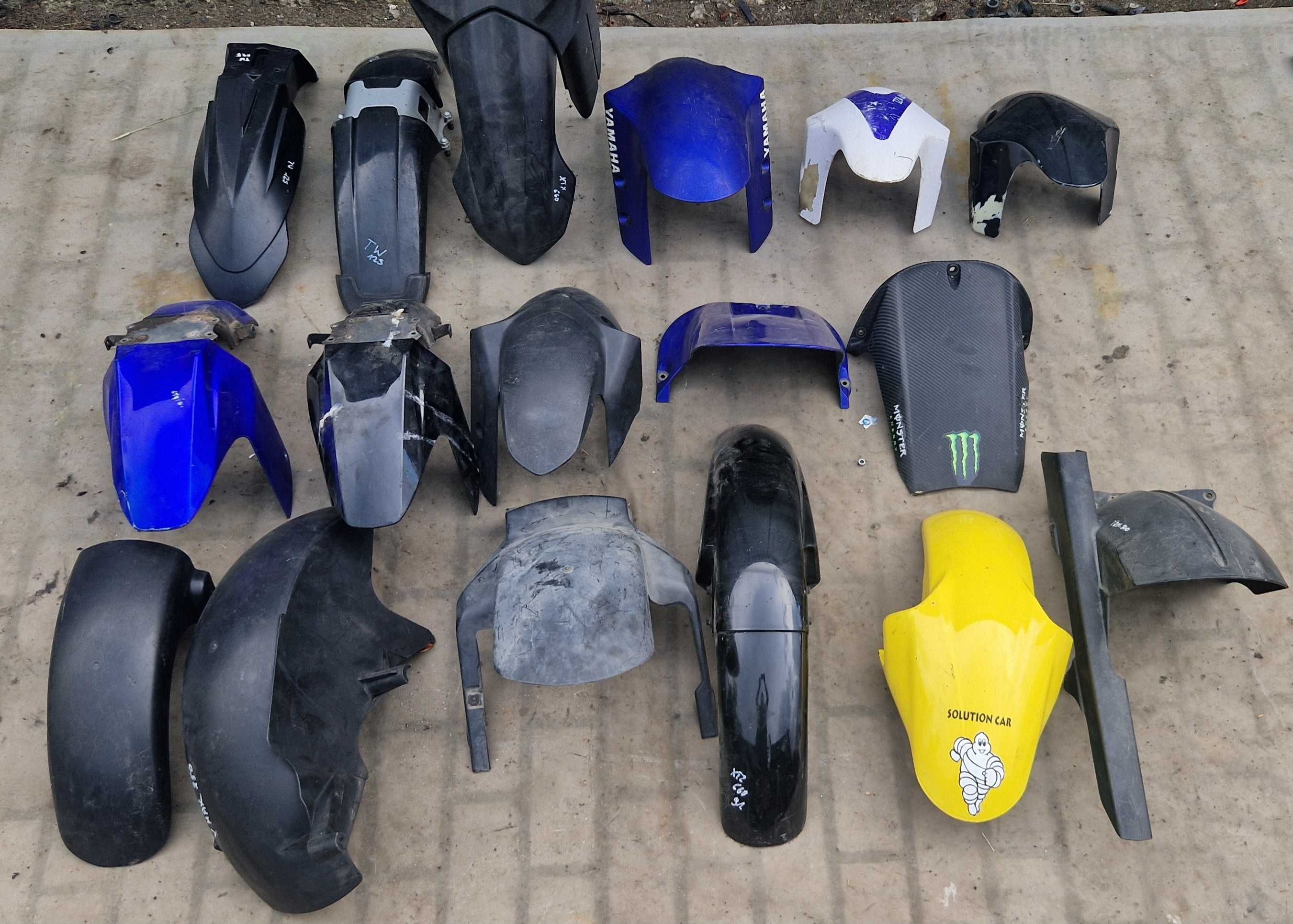 Yamaha błotnik R RN 04 R 125 X MAX 250 TZR 50 XTX 660 TW 125 R6 TDM