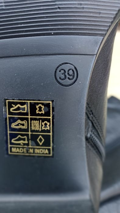 Продам сапоги демисезонные р.39 фирмы Браска