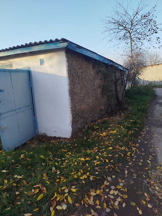 Продам гараж в металісті автомобілісті