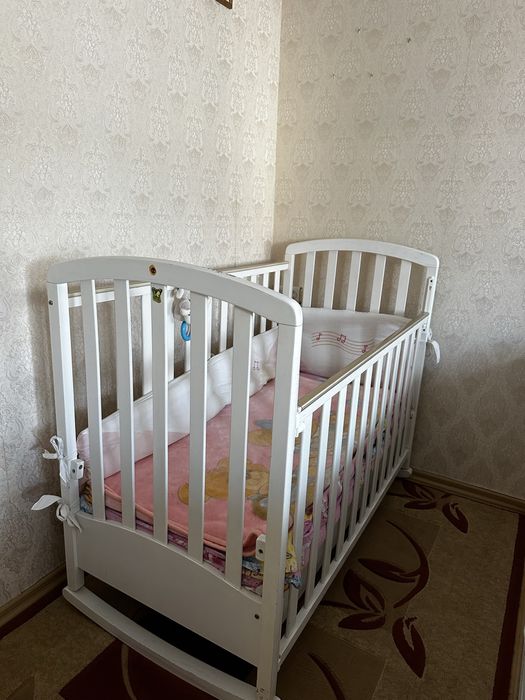 Дитяче ліжко з натур.дерева з повним комплектом від 0 до 5 років