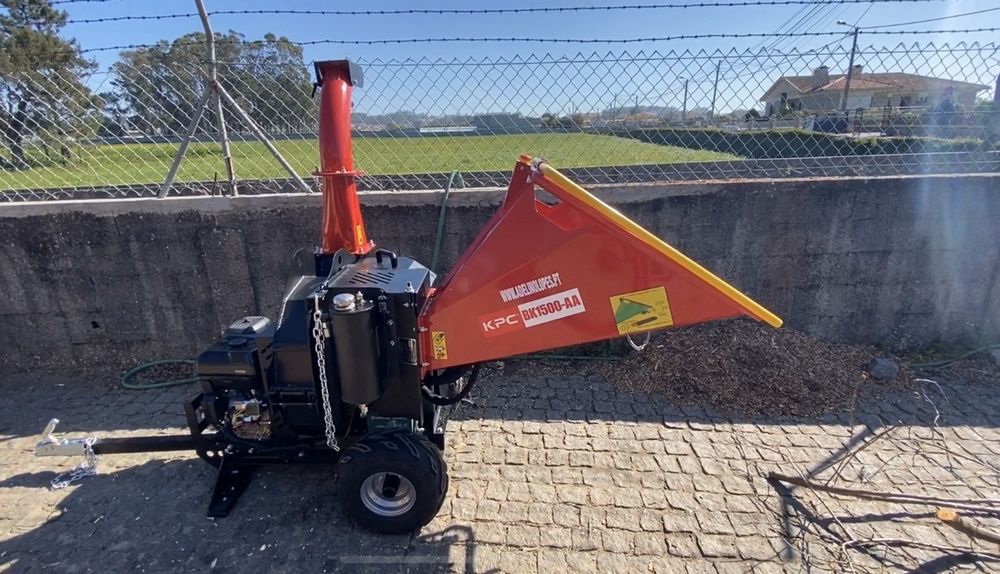 Biotriturador gasolina 14 cv com martelos, laminas e rolo alimentador