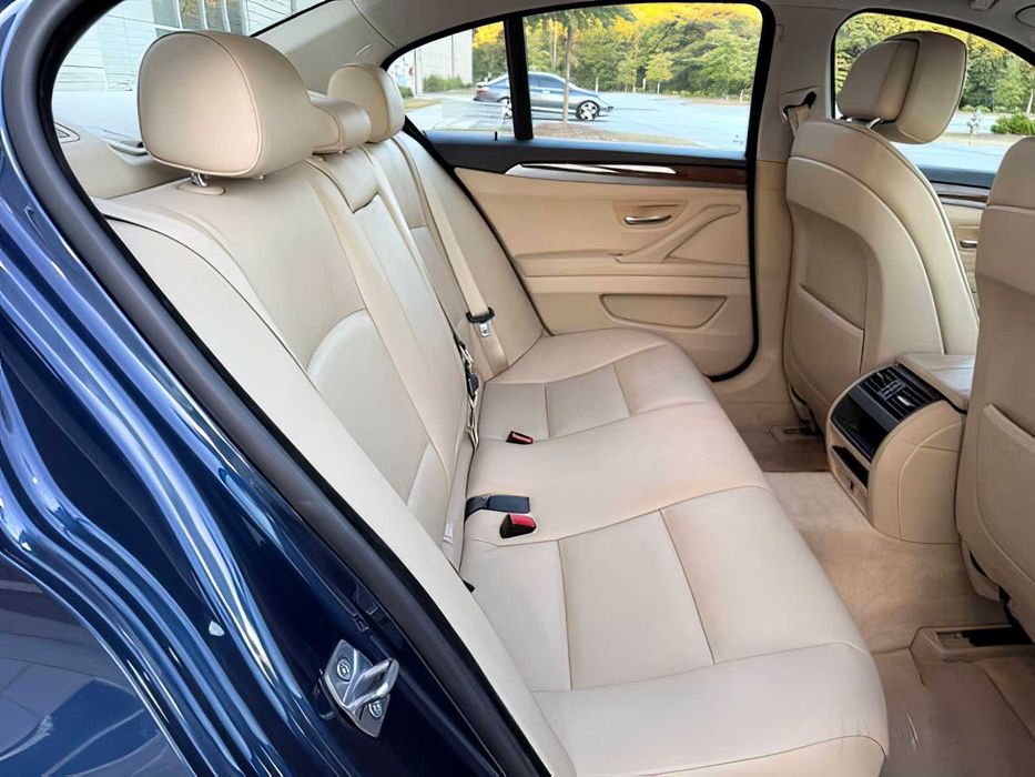 BMW 5 Series      2013