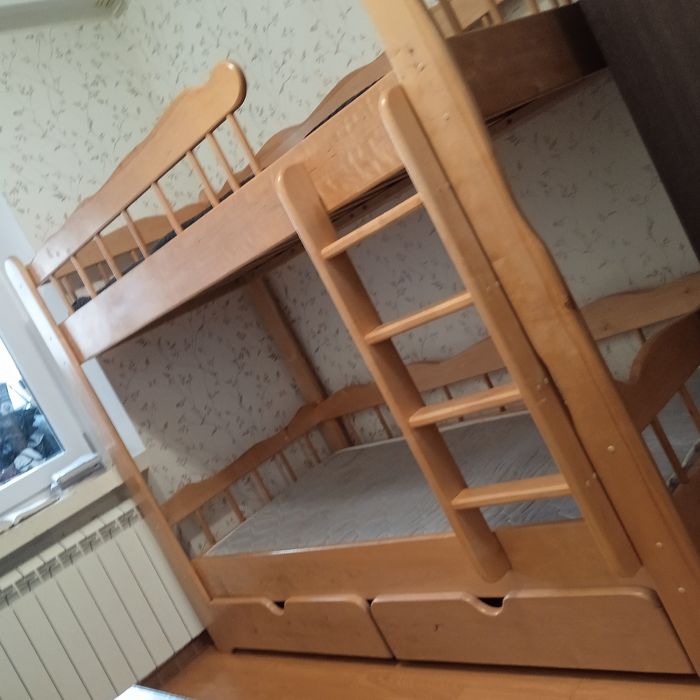 Ліжко двох ярусне