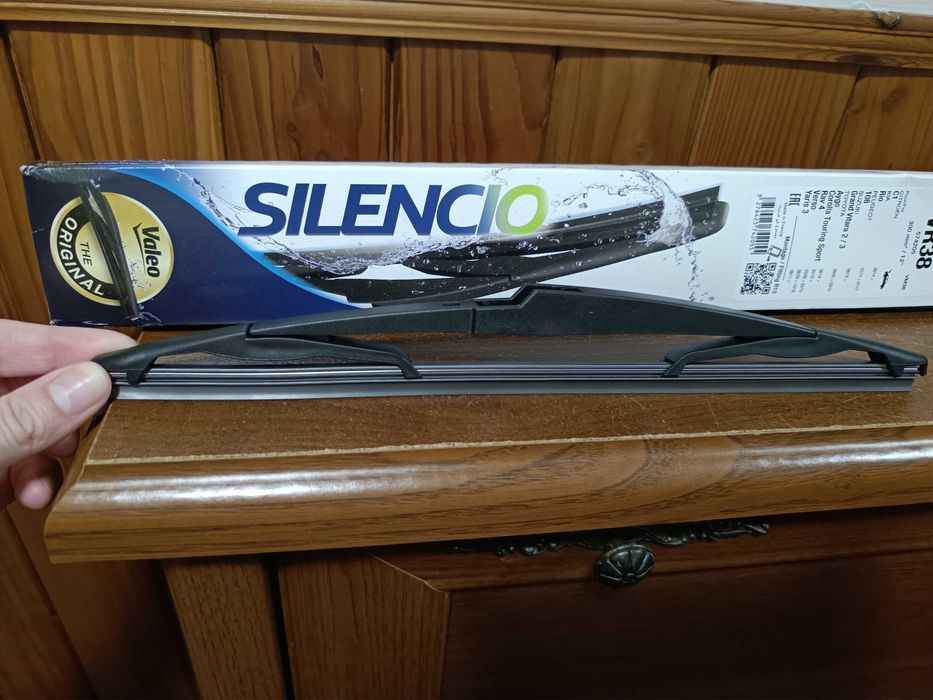 Tylna wycieraczka pióro Valeo Silencio 300 mm