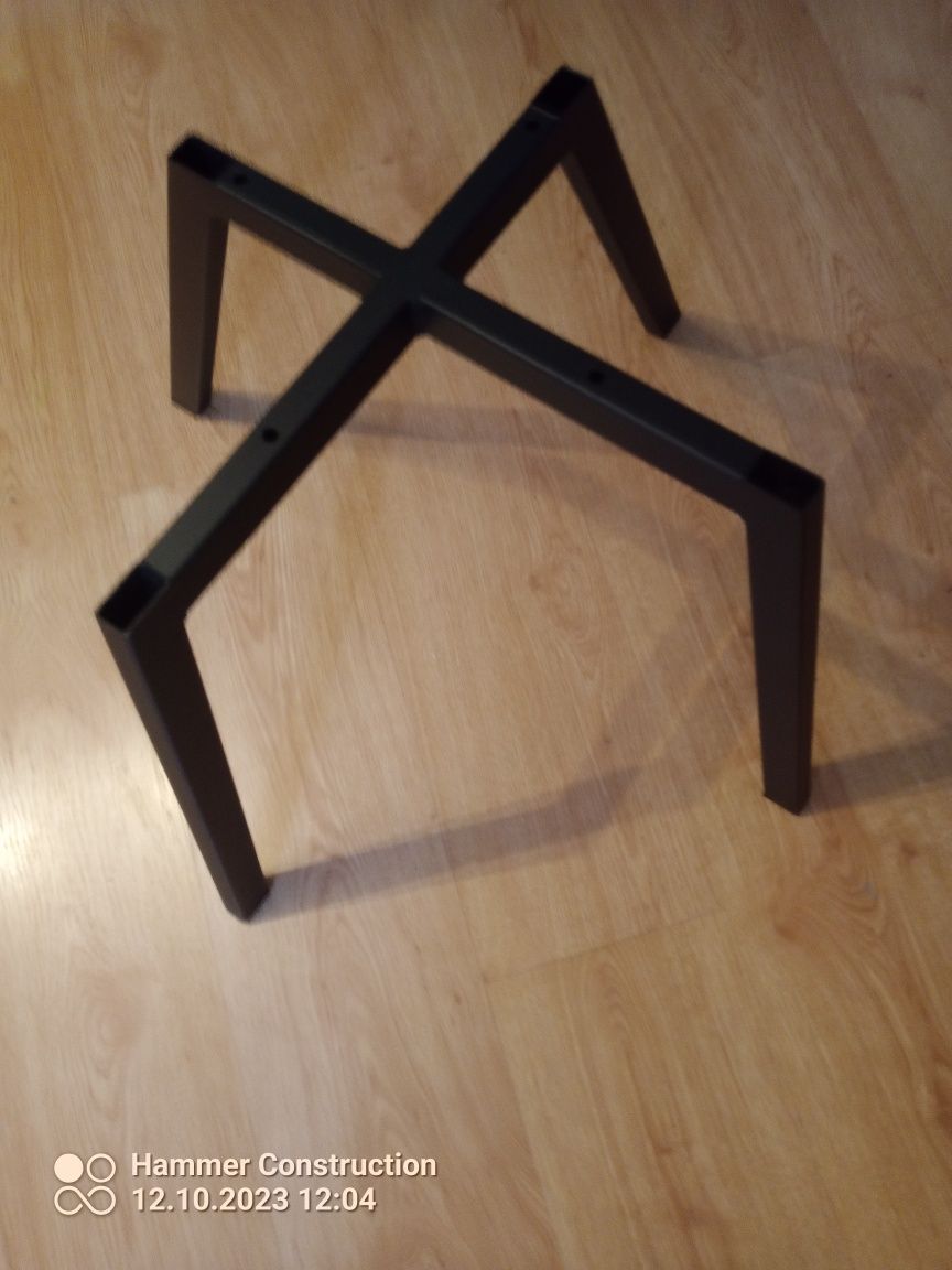 Stelaż pod krzesła Metalowy czarny loft