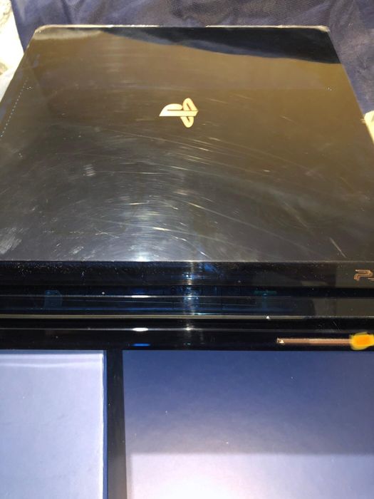 Ps4 pro edição 500 million