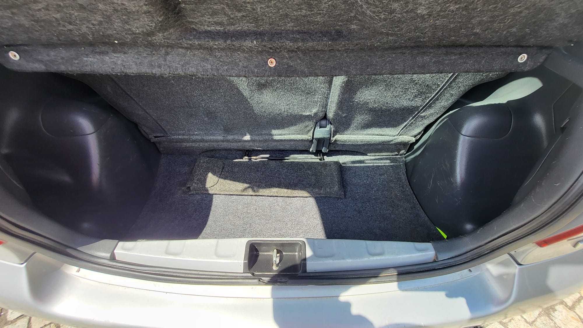 Toyota Yaris 1.0 vvt-i 2002