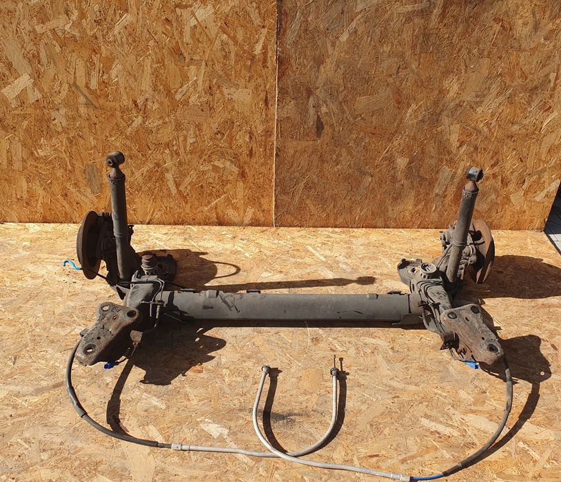 Peugeot 2008I Belka tył zawieszenie