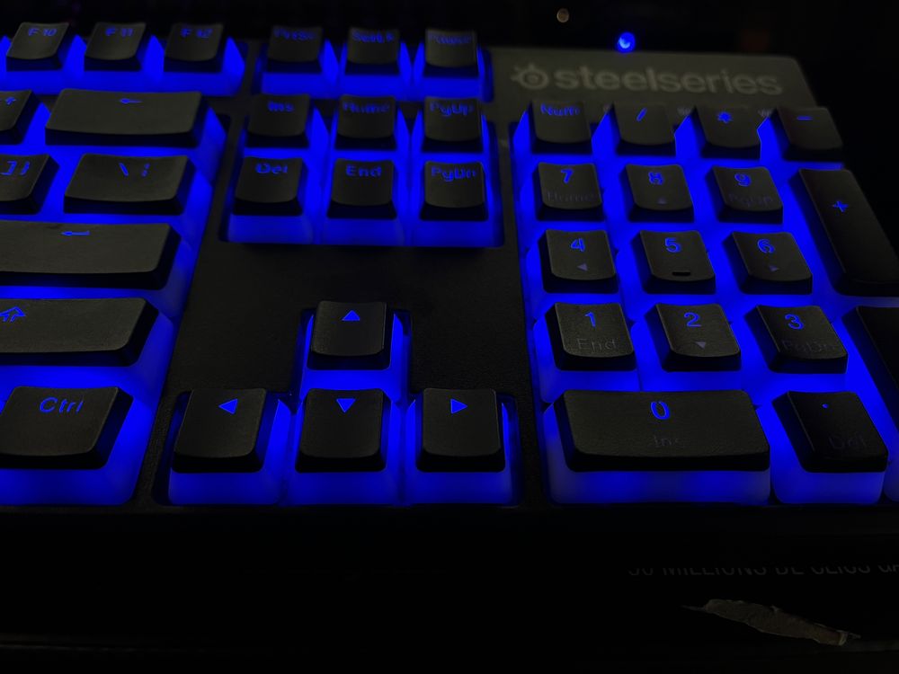 Клавіатура механічна SteelSeries Apex M500