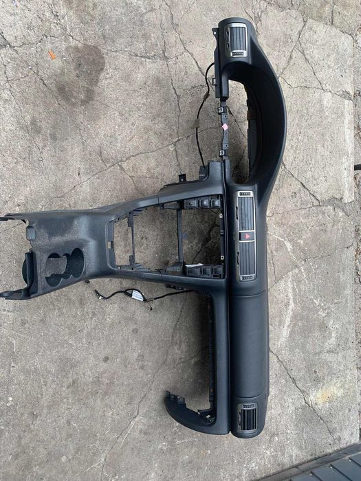 deska rozdzielcza konsola pulpit tunel skoda superb 1