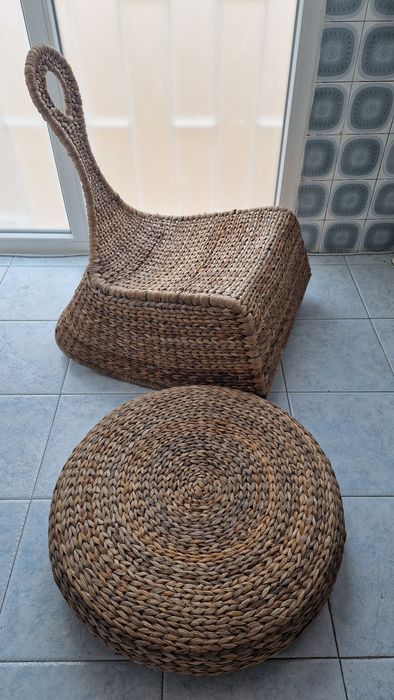 Conjunto poltrona e puff de verga IKEA