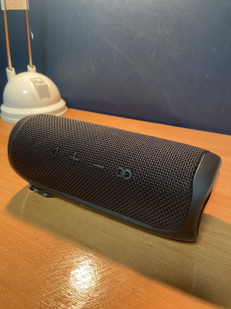 New Jbl Flip 5 / black