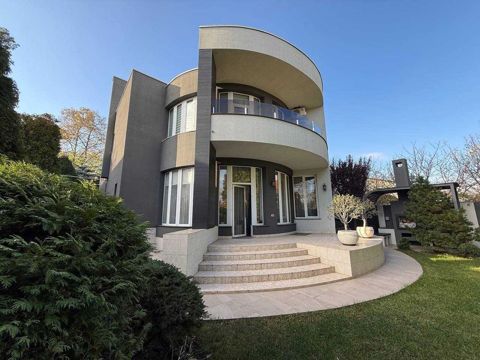 Продам капитальный дом 387 м², участок 6- соток. Тимирязева/Костанди.