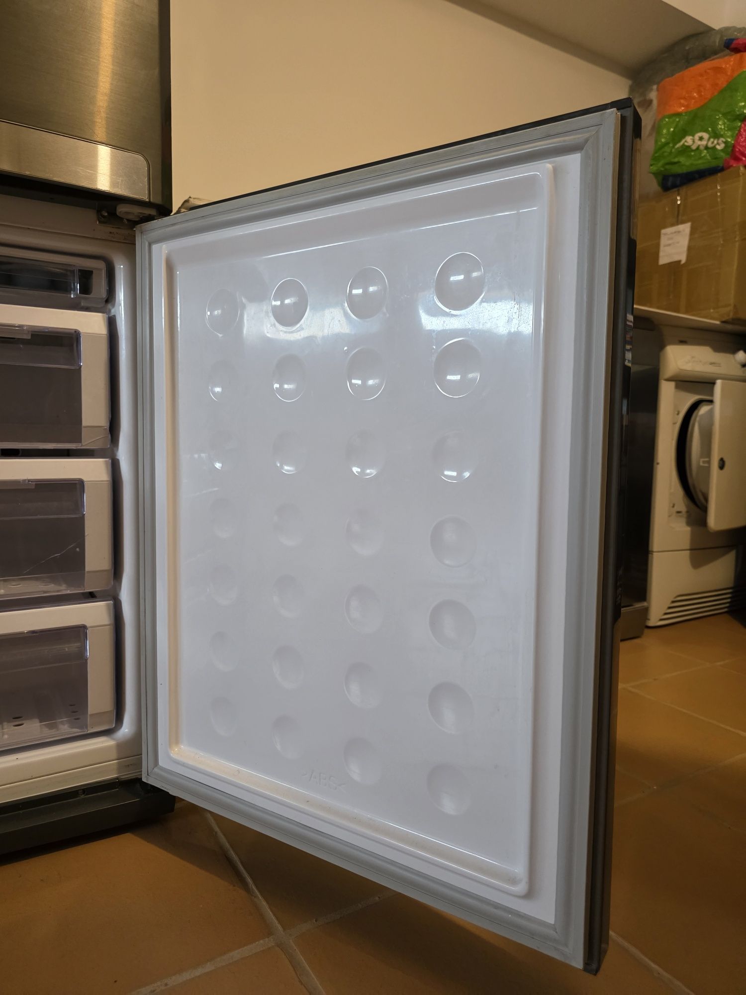Frigorífico Combinado Samsung (com Dispenser)