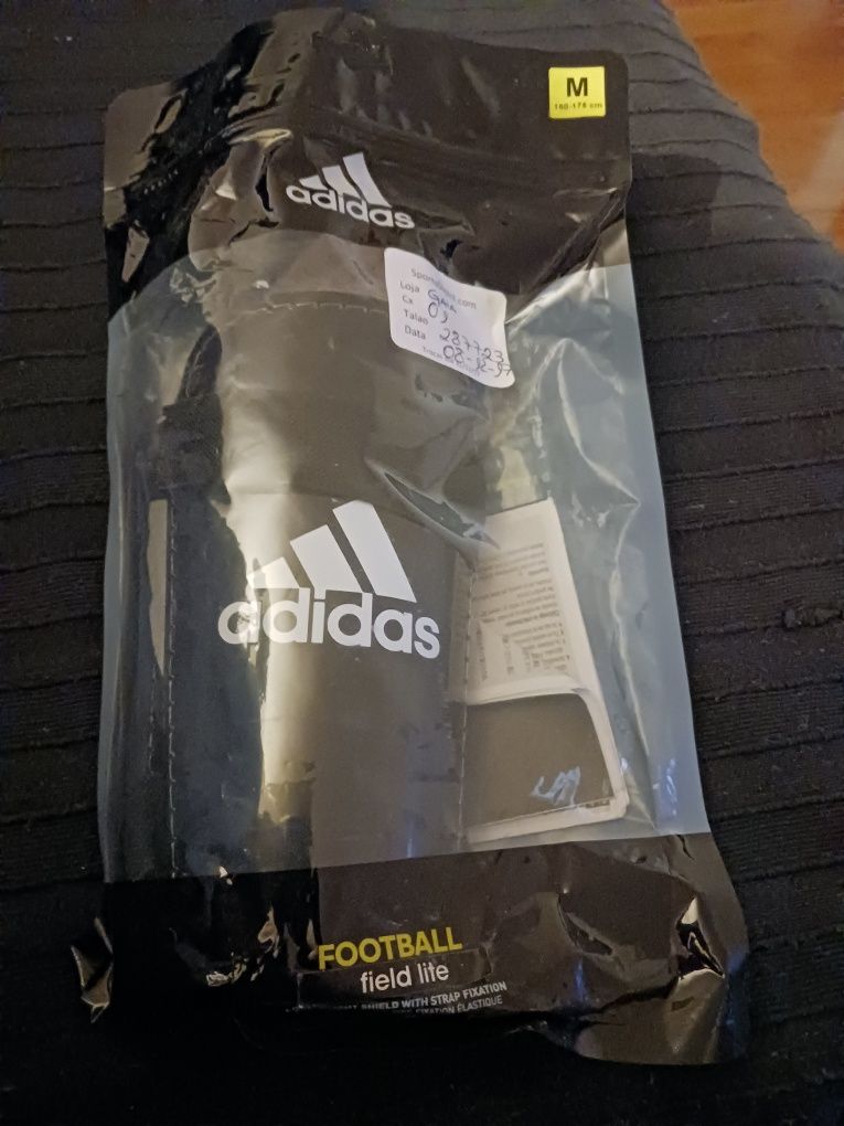Caneleiras Adidas novas M