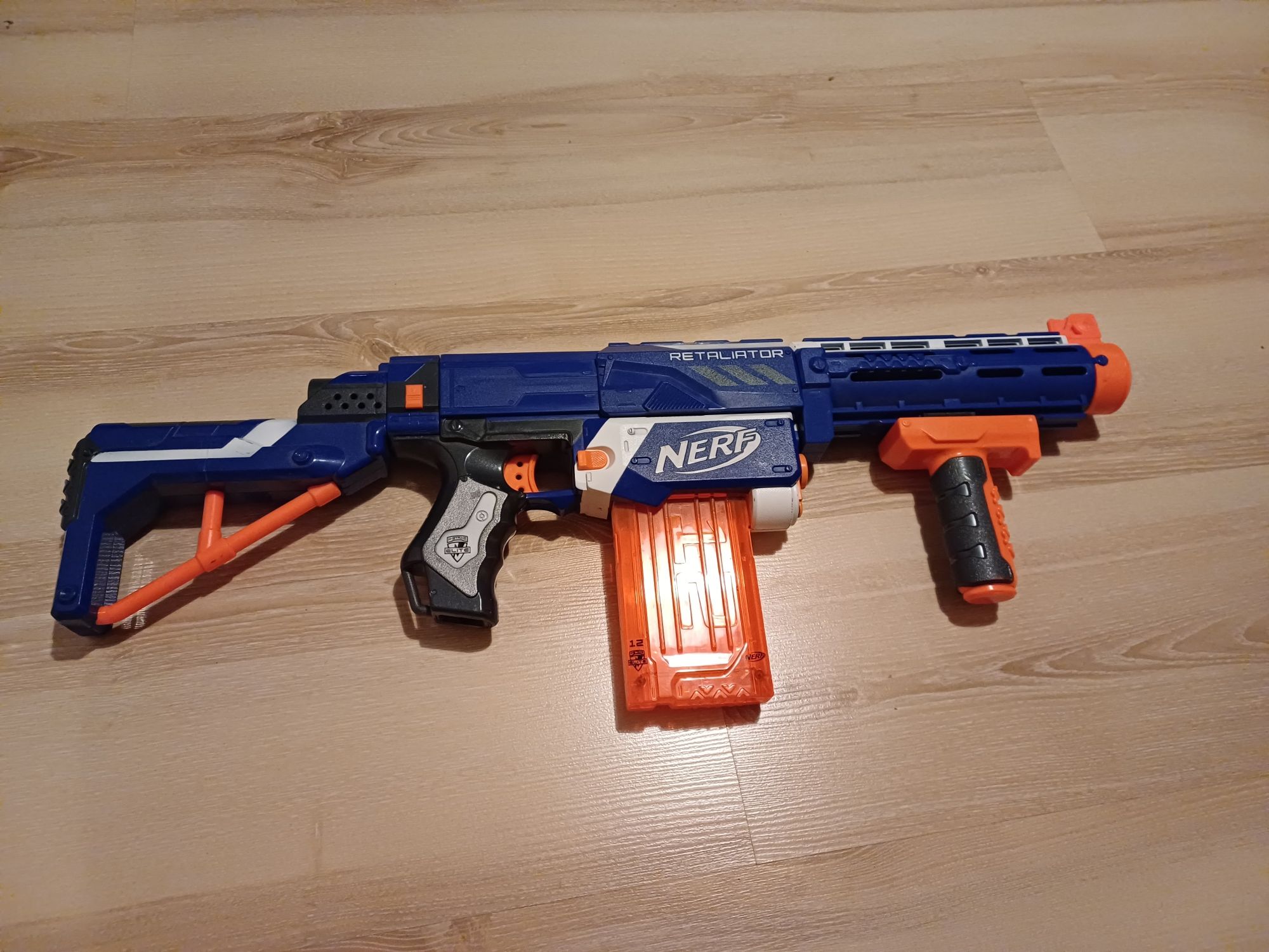 Nerfy 6 sztuk (centurion,stockade,retaliator,jolt,itp)