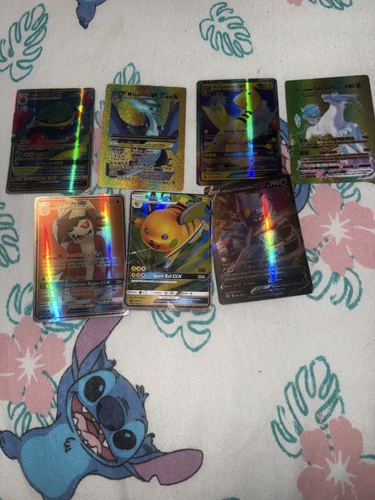 Karty pokemon i jedna kosztuje 9 zł