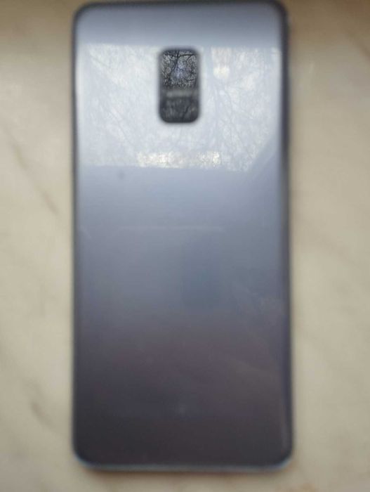 Samsung Galaxi A 8, в ідеальному стані. NFC. Коробка, документи.