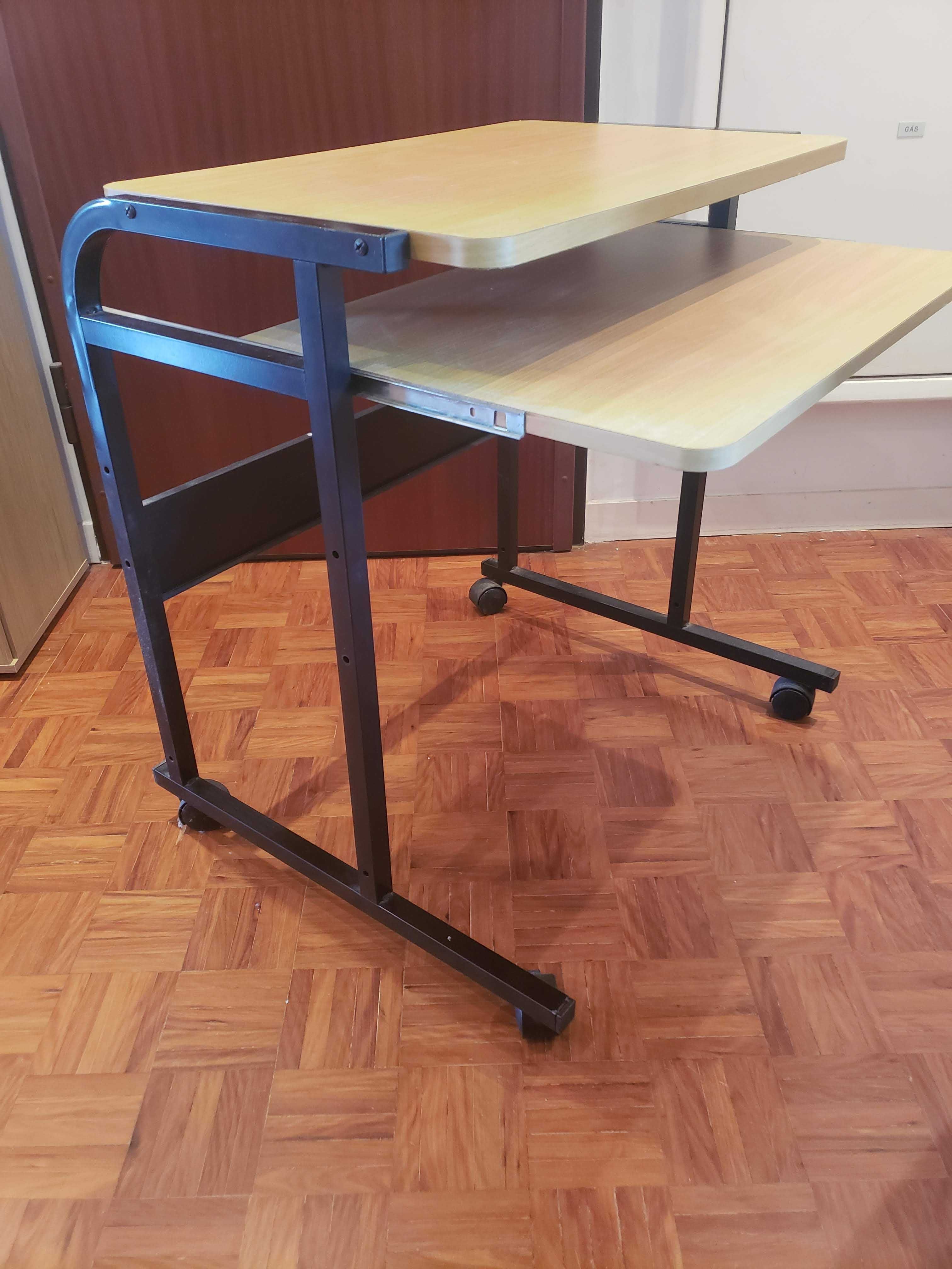 Secretária para computador