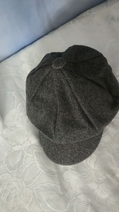 Klasyczna czapka newsboy elegancja i styl w jednym!