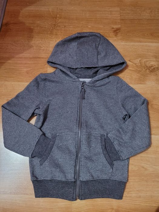 Bluza dla dziewczynki rozmiar 122.