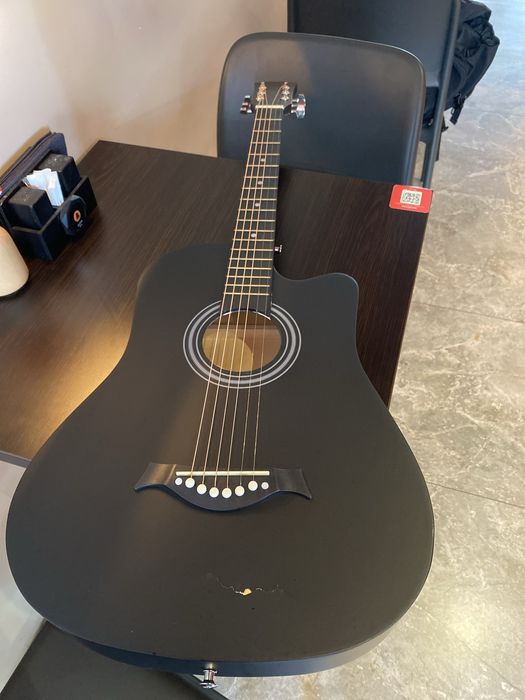 Гітара нова з дефектом