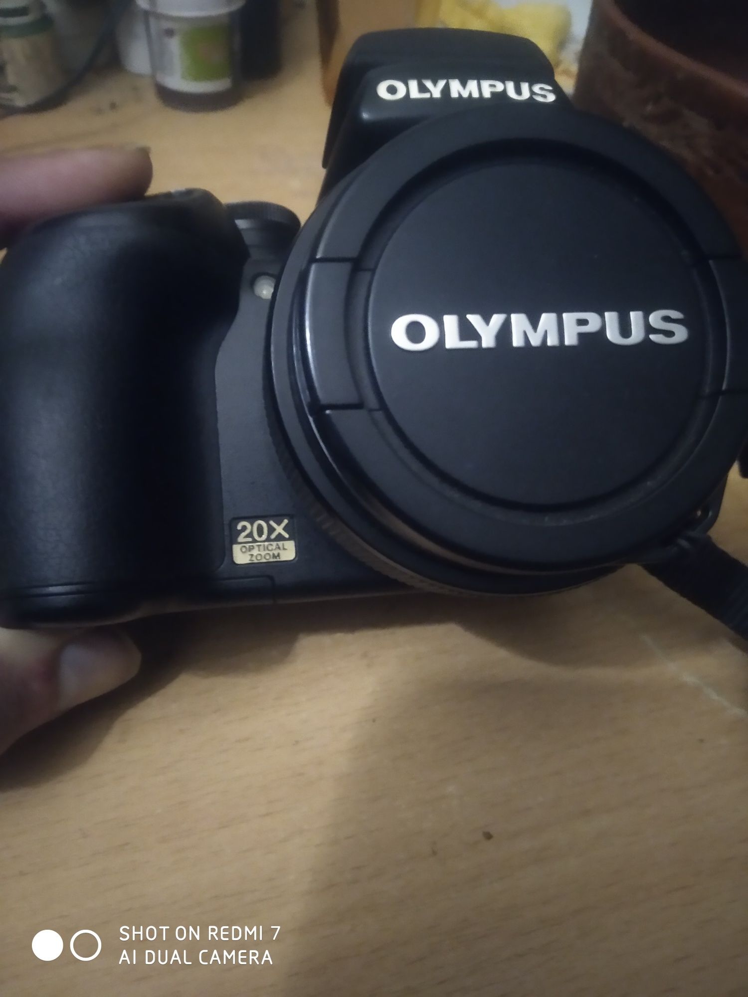 Olympus SP-570 UZ