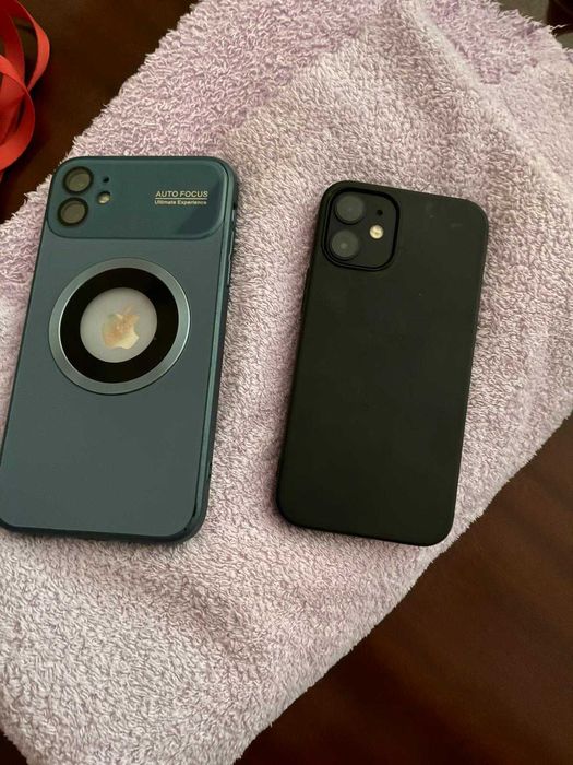 IPhone 11 e 12 mini praticamente novos