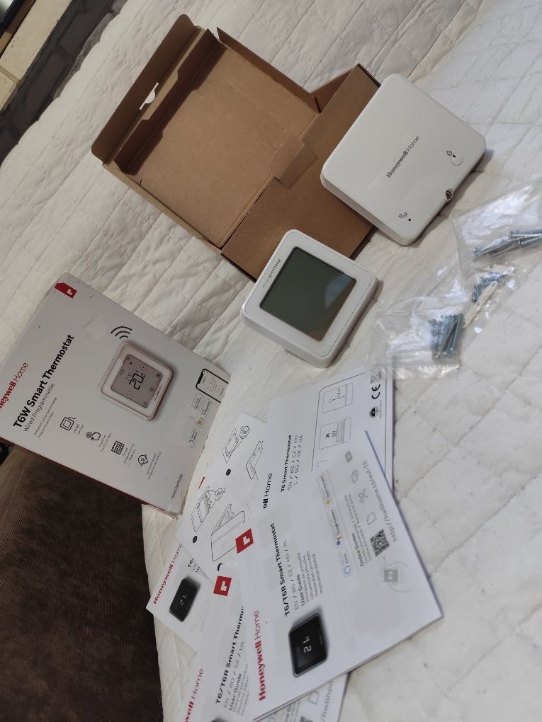 Nowy Inteligentny Termostat Honeywell Home T6W Wi-Fi Smart