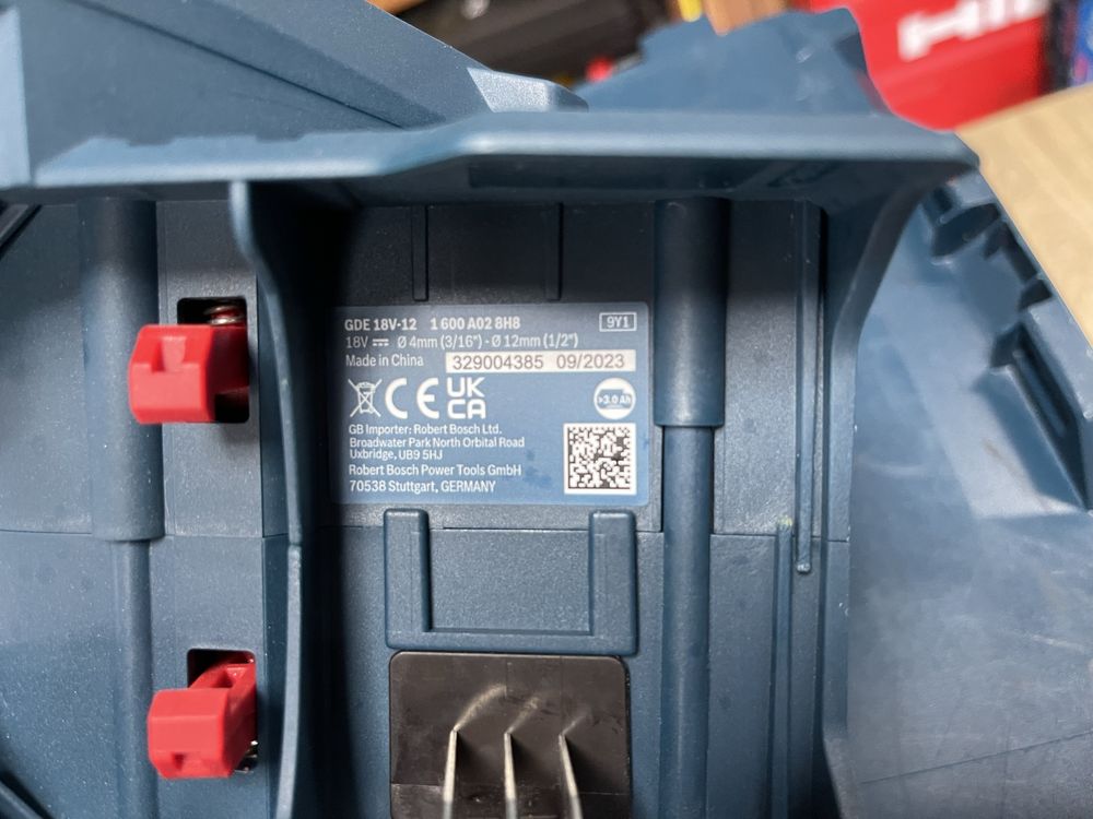 Bosch GDE 18V-12 + L-Boxx / система пиловидалення для GBH 18V-22
