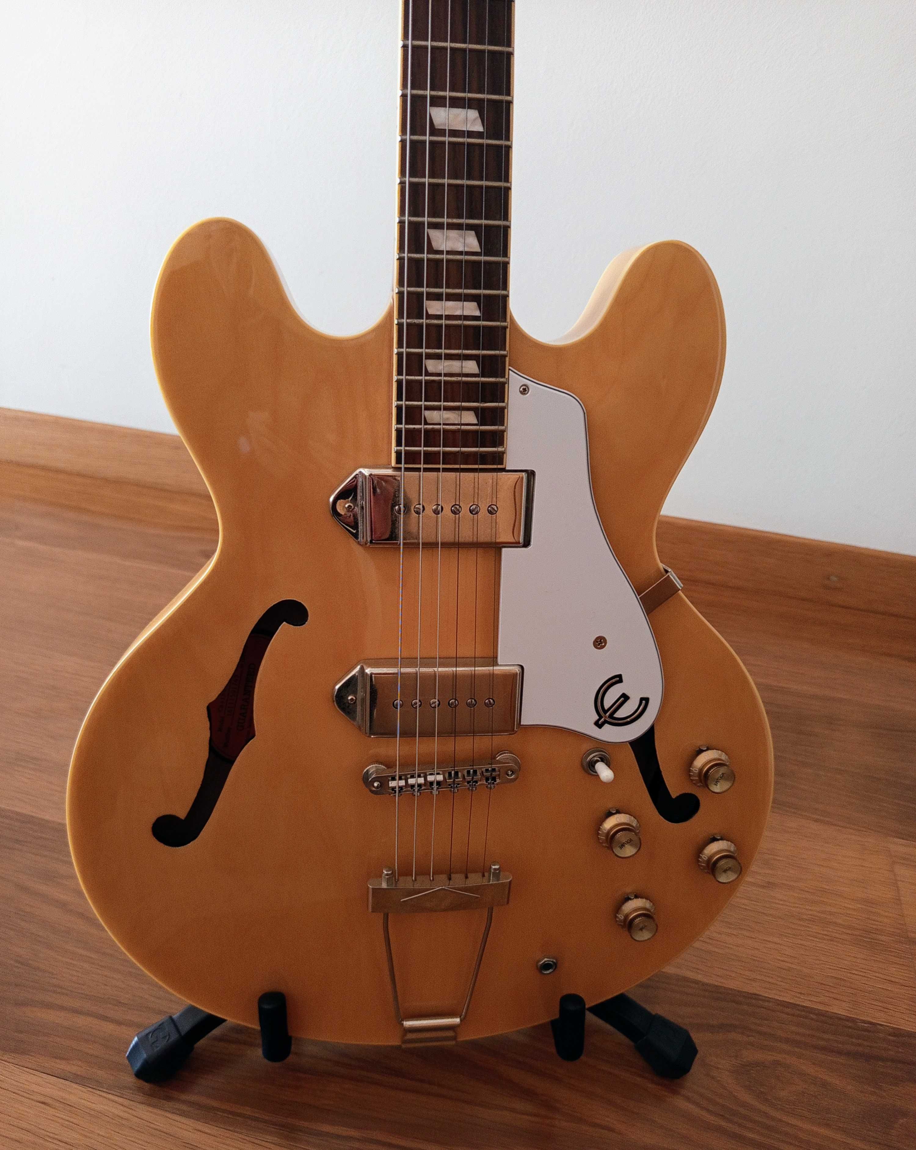 Guitarra elétrica Epiphone Casino