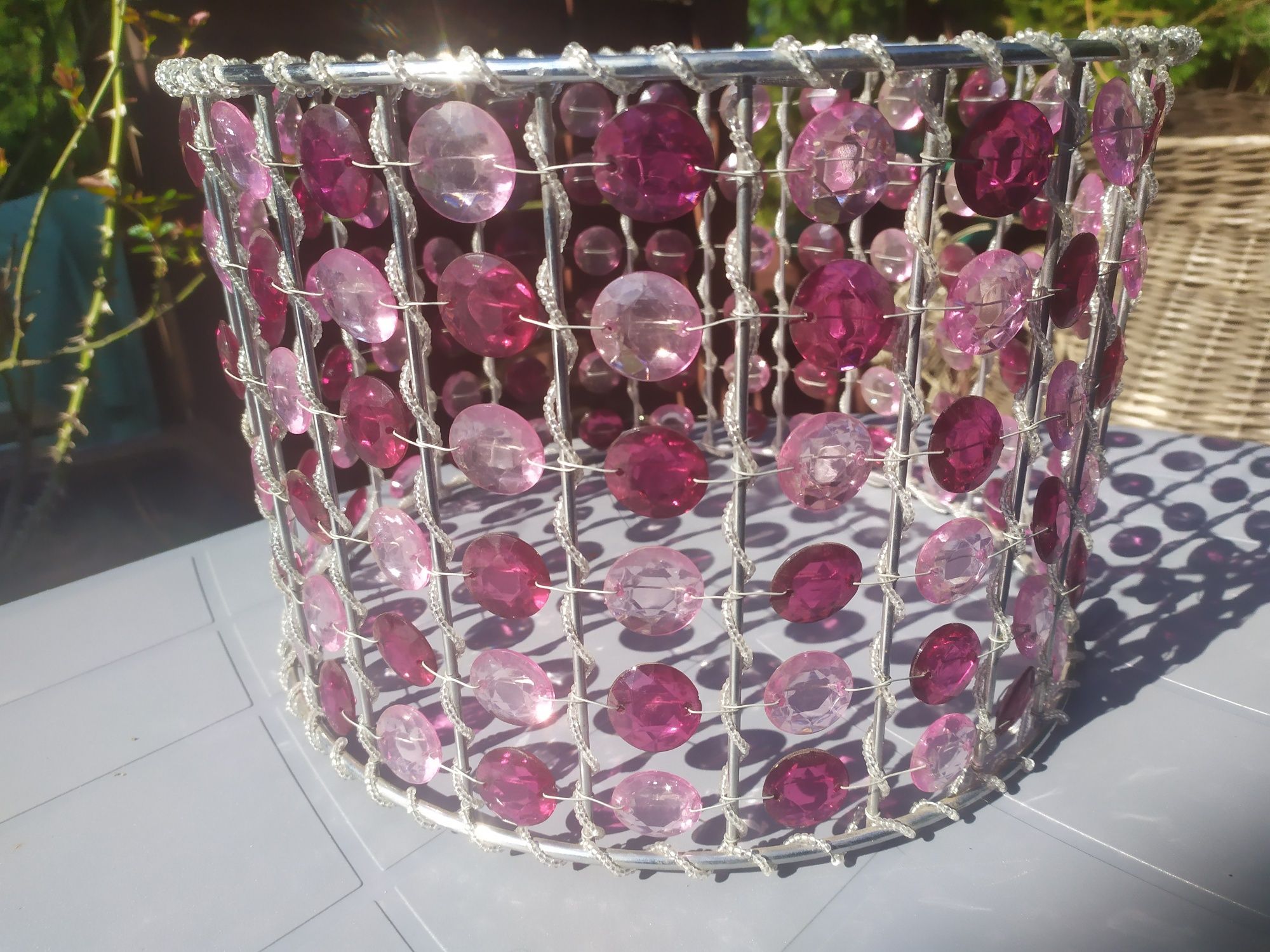 Klosz lampy sufitowej wiszącej kryształki plastikowe fiolet/róż 30,5cm