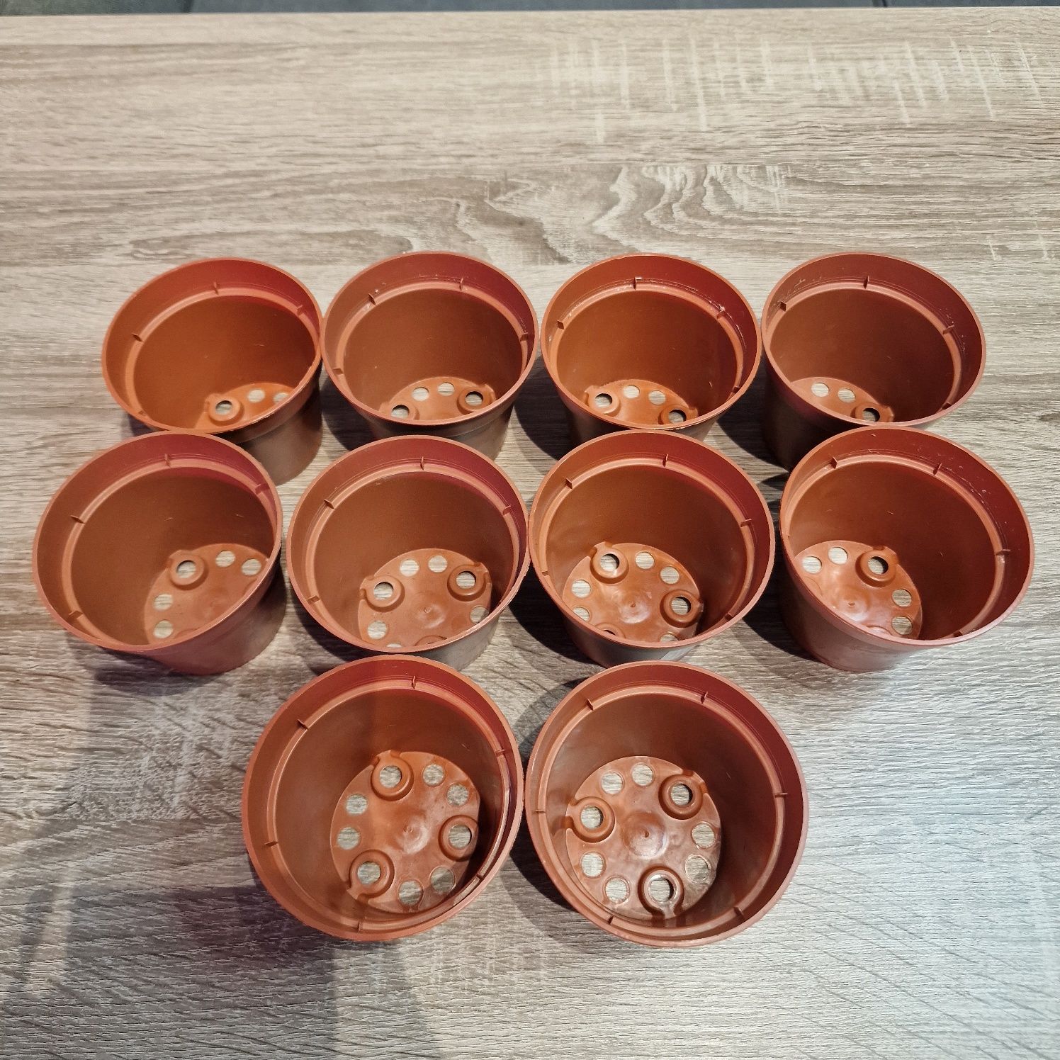 Doniczki brązowe zestaw 10 sztuk 8x6,5 cm 0,22L produkcyjne