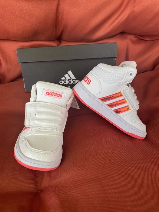 Tenis Lindissimos Adidas Novos! tam 23