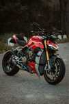 Ducati Streetfighter V4S Akrapovic